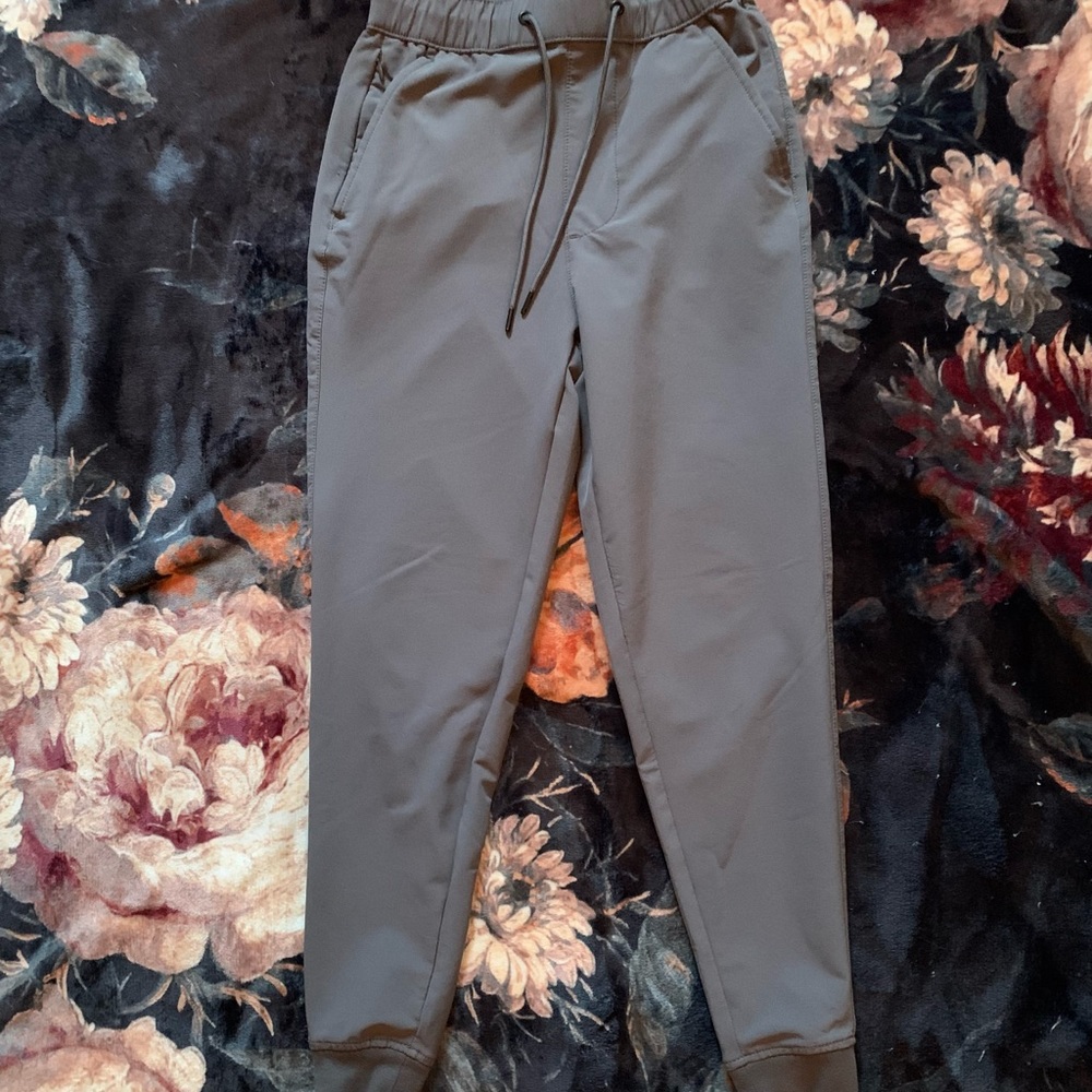 Athleisure grey joggers - dress up or down - men xs